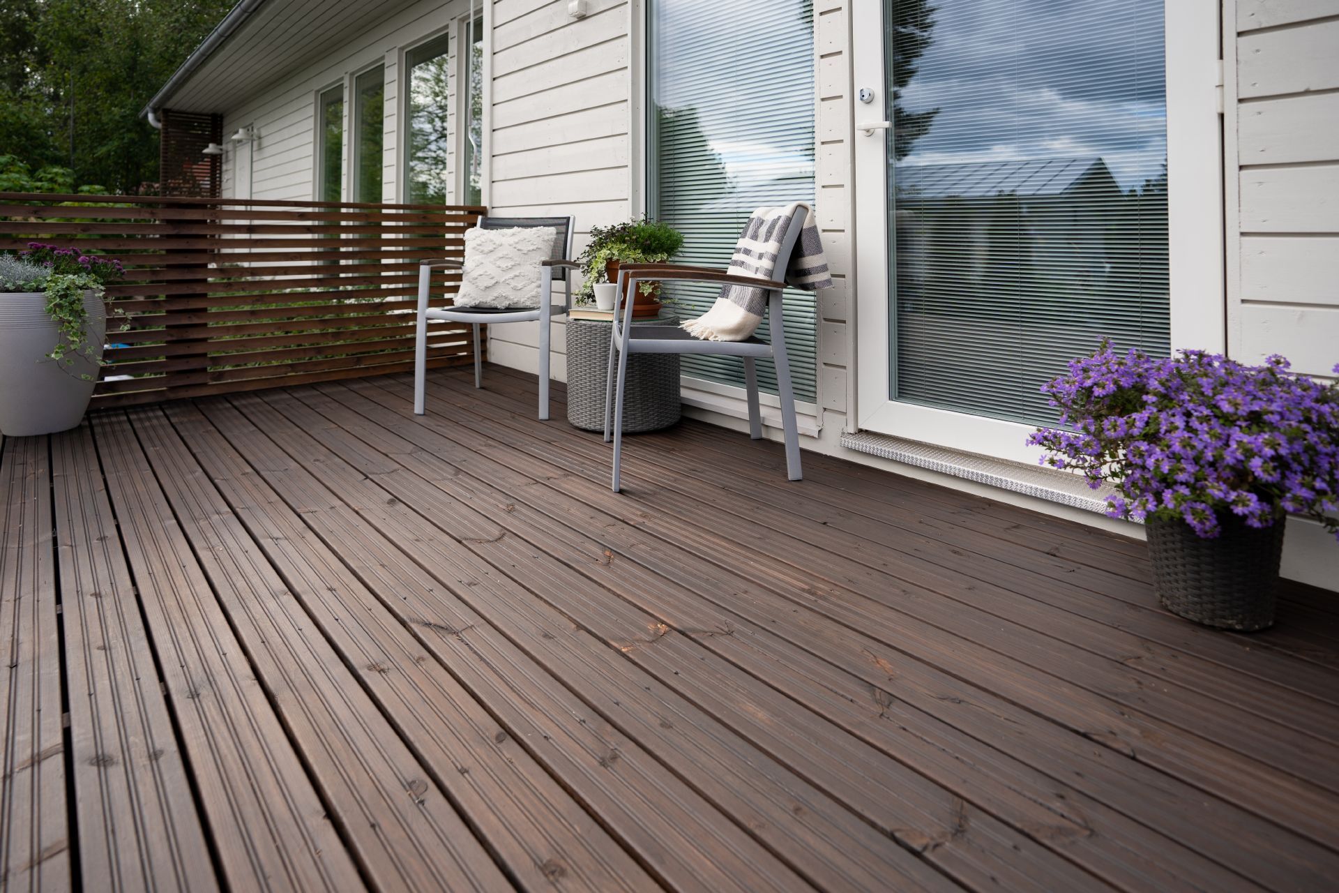 3 common signs it's time to oil your terrace | Tikkurila