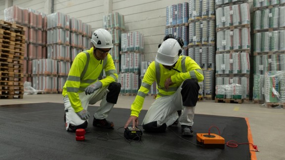 measure conductivity