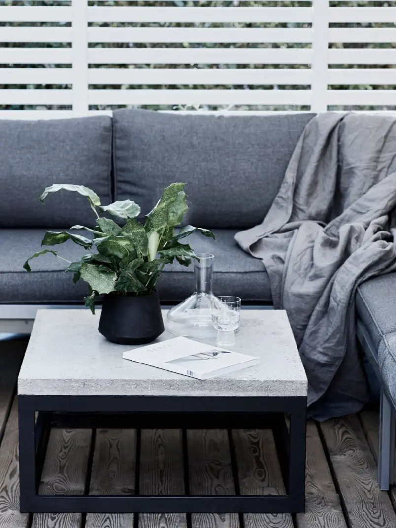 painting concrete table to dark