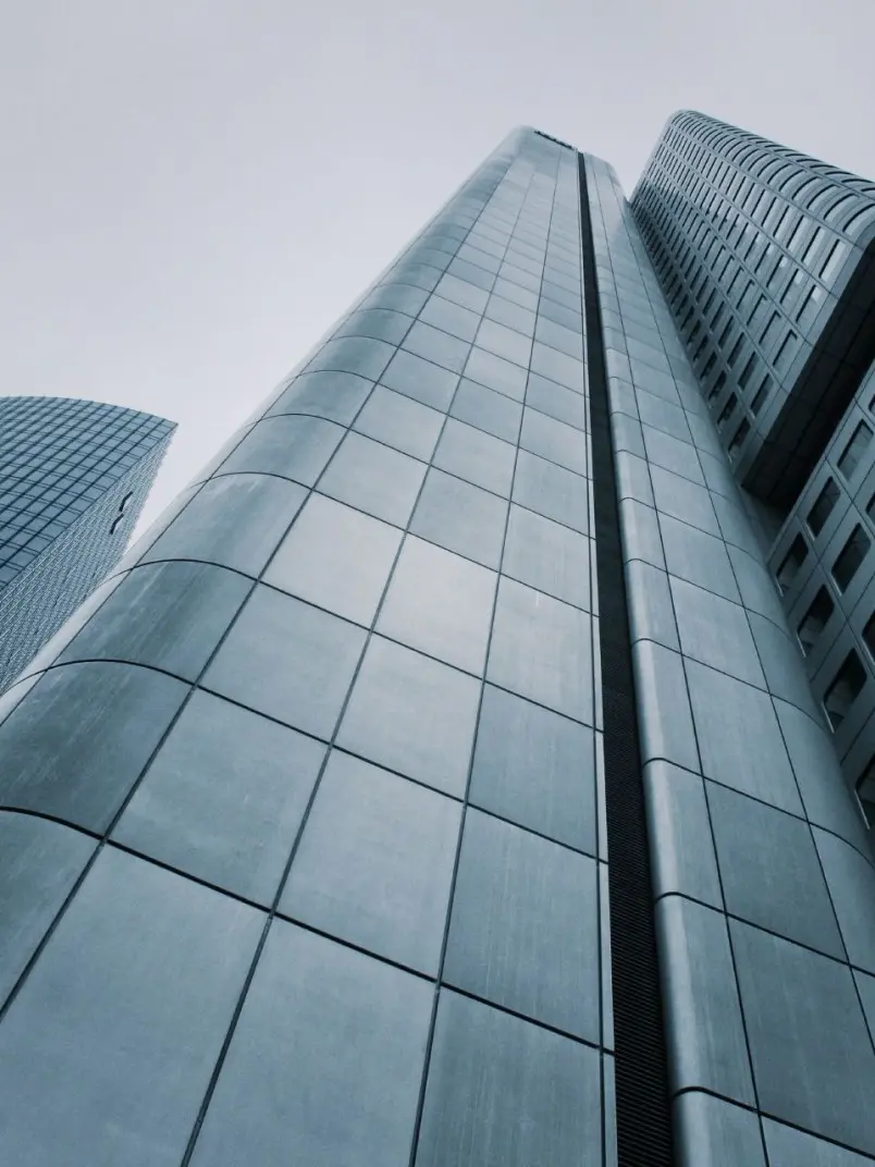 Tall commercial building