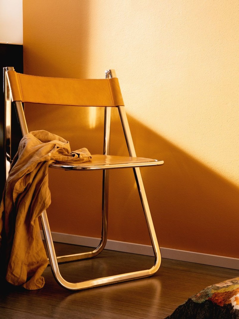 bright yellow wall in contrast to dark wall