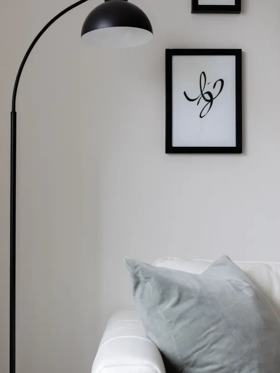White livingroom wall