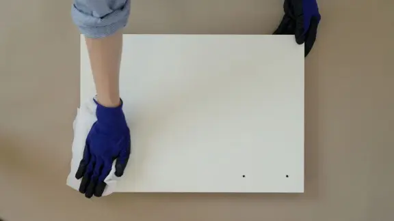 painting kitchen cabinet