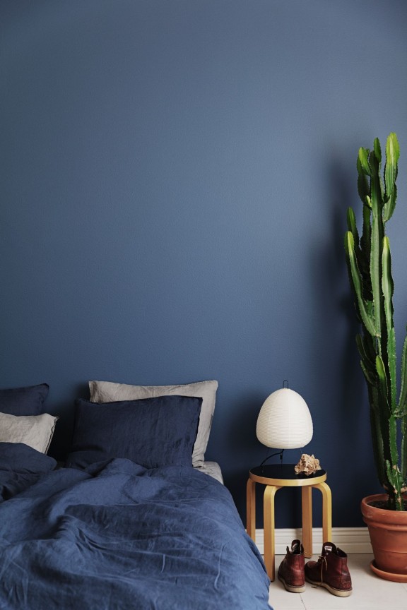 blue colour wall in bedroom