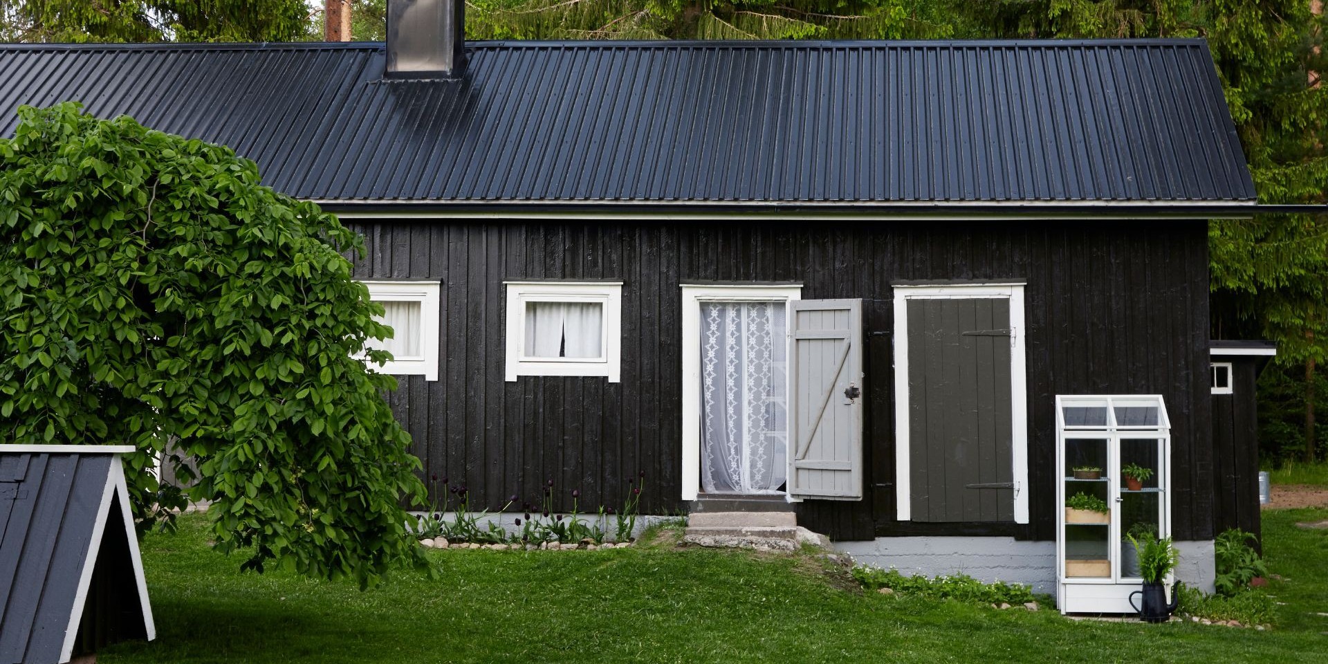 farm house barn painted windows