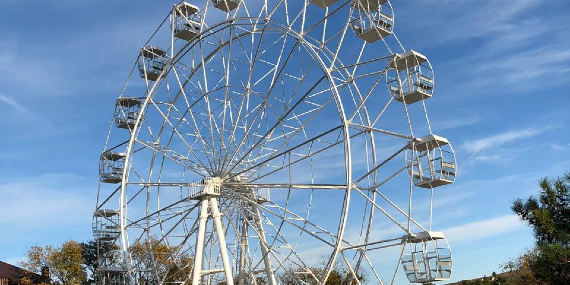 Ferris wheel painted with Tikkurila coatings.