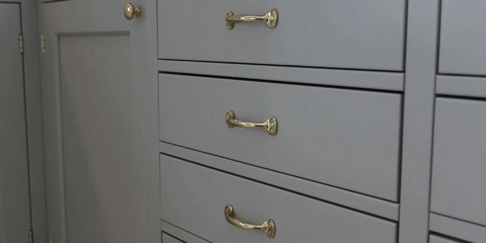Kitchen drawers