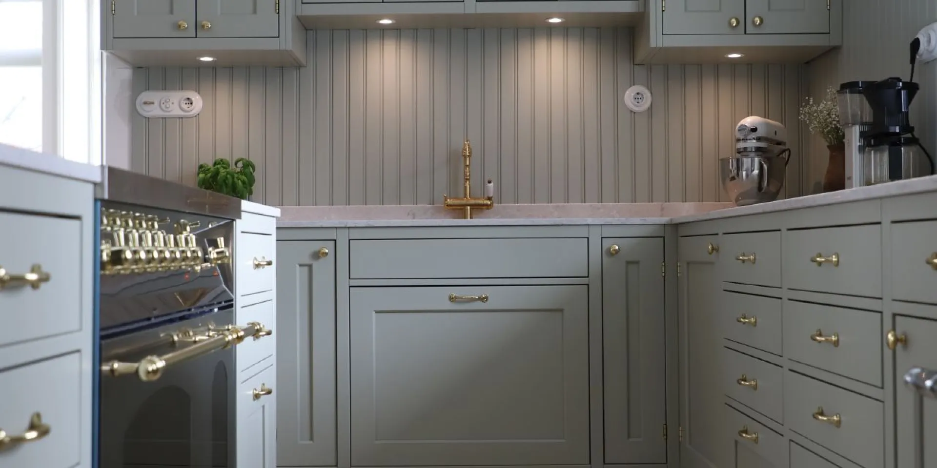 Kitchen kabinets