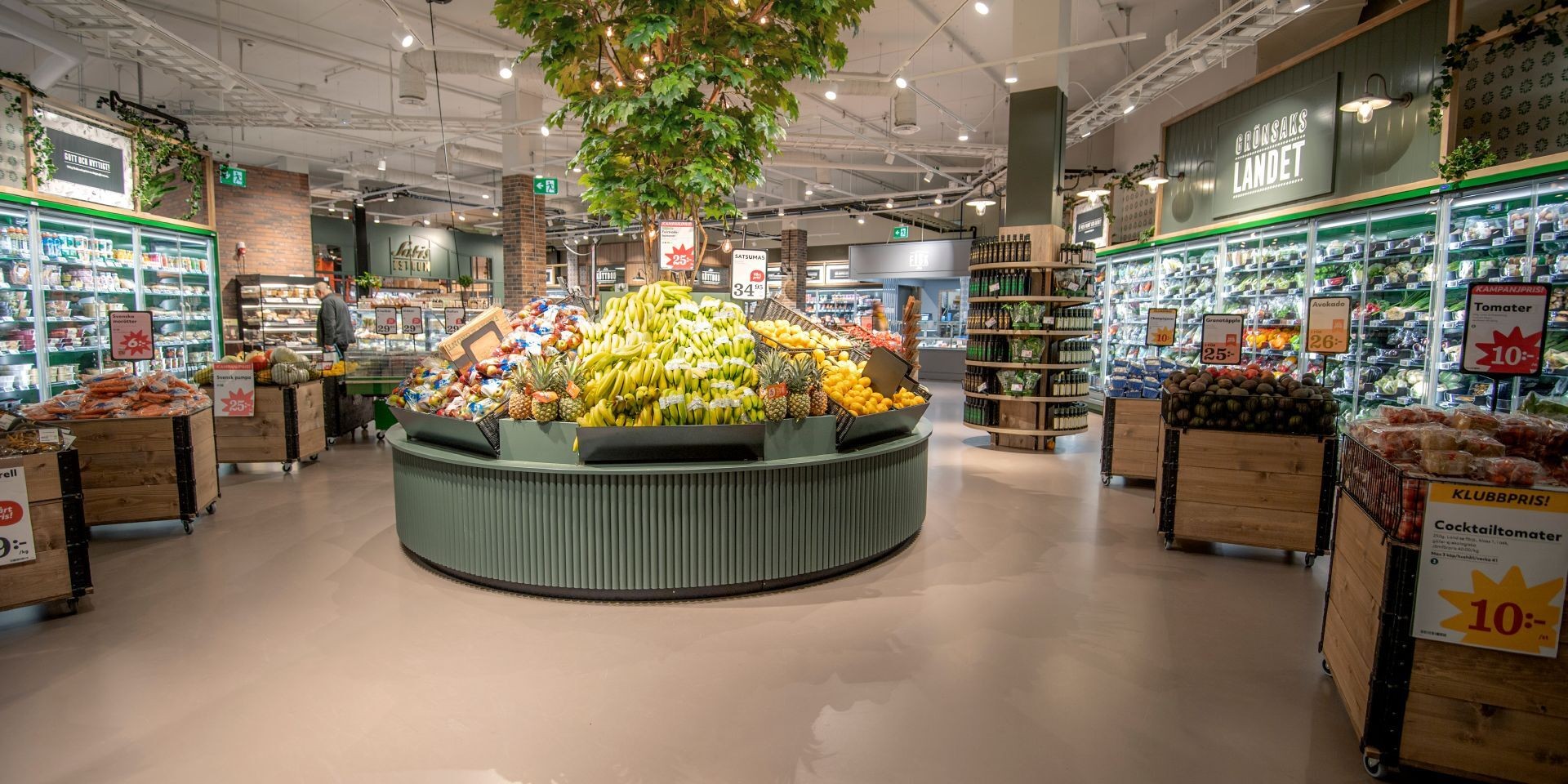 For Hemköp, sustainable shopping starts with sustainable flooring