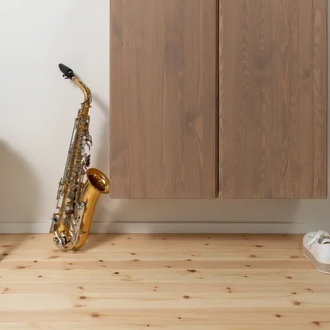 how to oil wooden floor