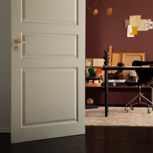 Bold usage of colours creates a warm and cosy atmosphere