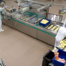 Coating solutions for the food processing industry and professional kitchens