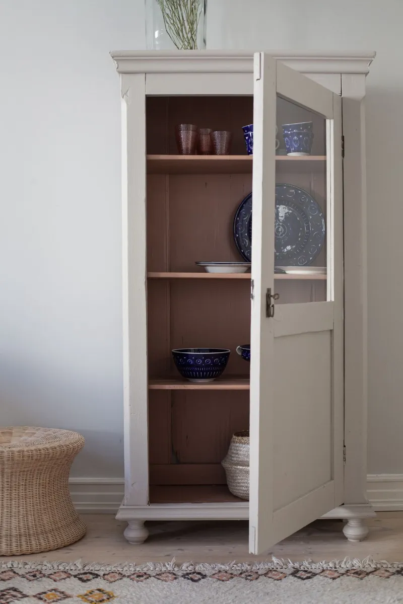 Cabinet after painting