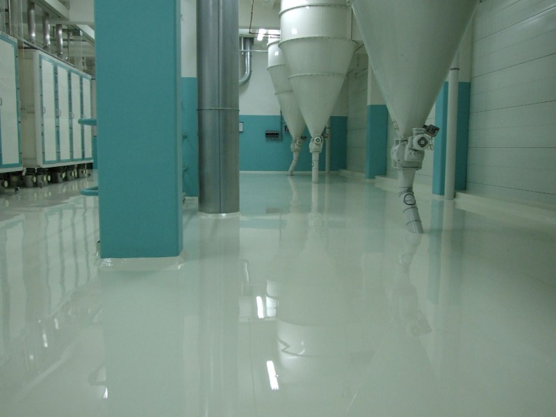 Coating solutions for floors in production plants and the chemical industry