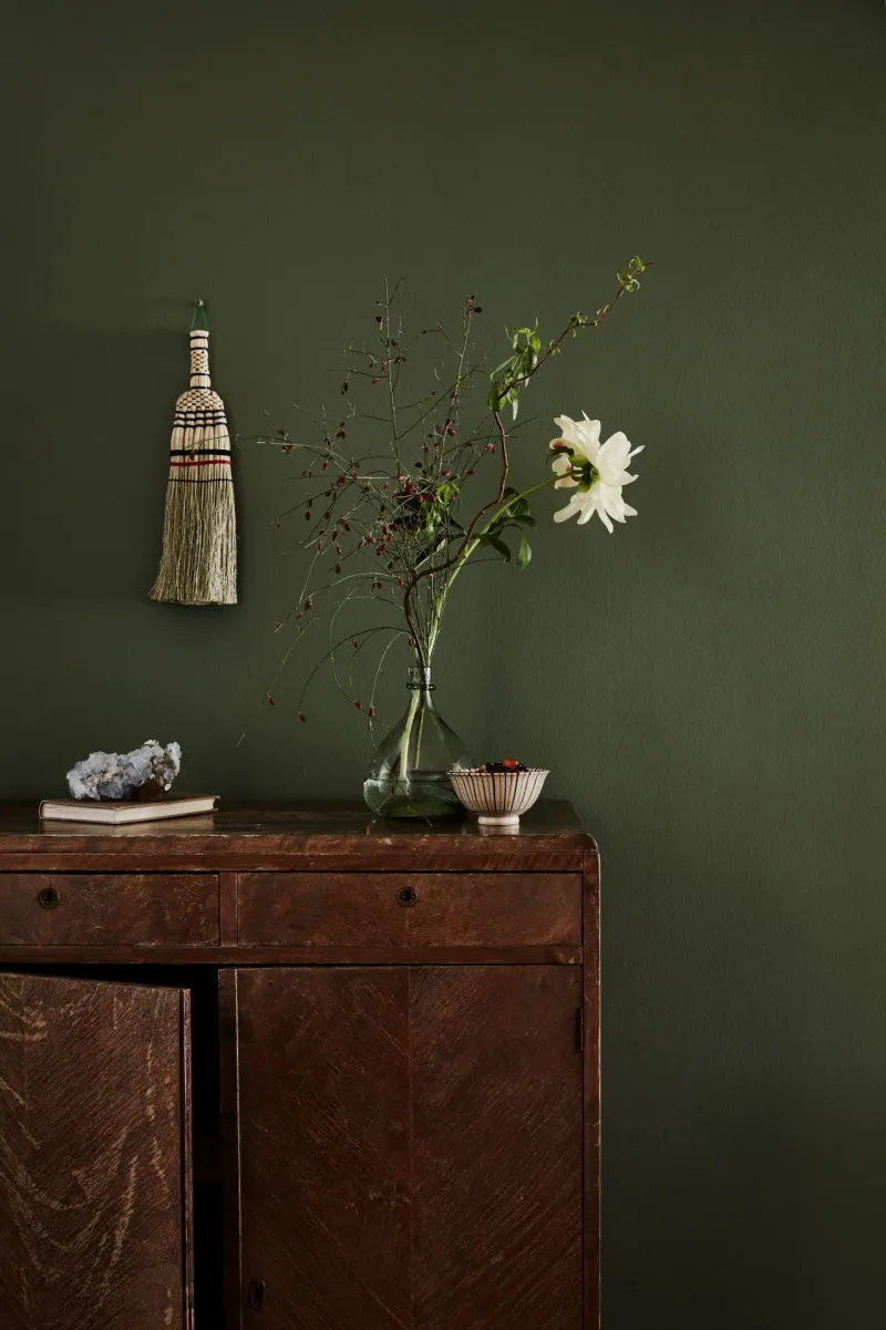 dark green wall 